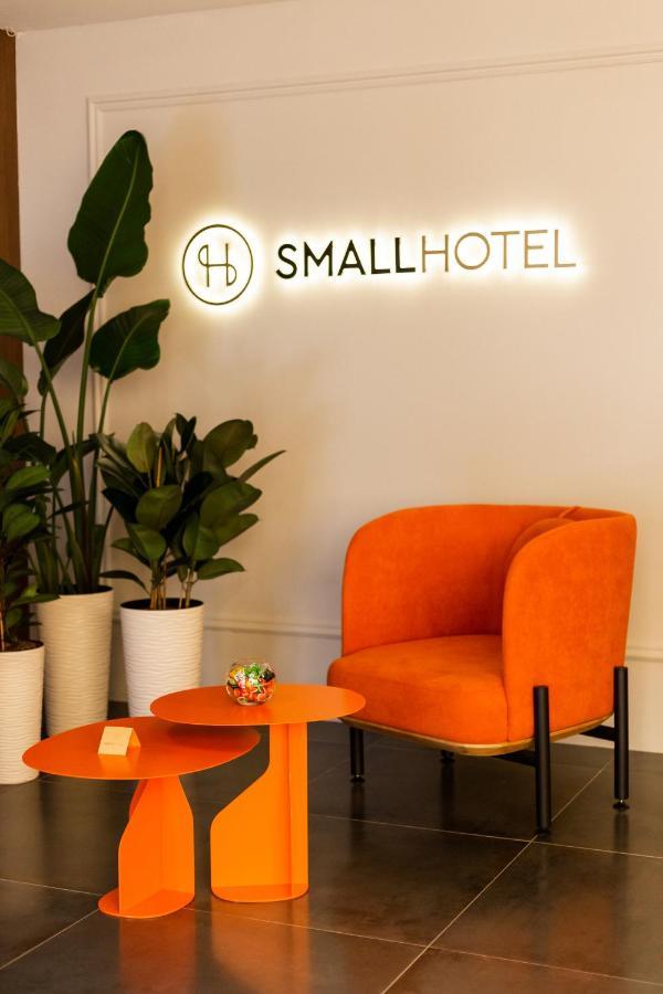 Small Hotel Vinnycja Esterno foto